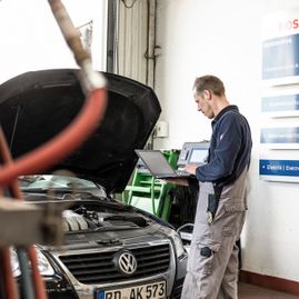 Kai Hansen KFZ-Meisterbetrieb in Büdelsdorf Schleswig-Holstein Werkstatt Galerie 22